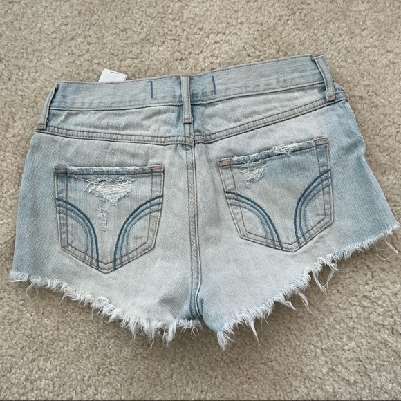 Hollister Ripped Denim Short Size 25 - Picture 2 of 2